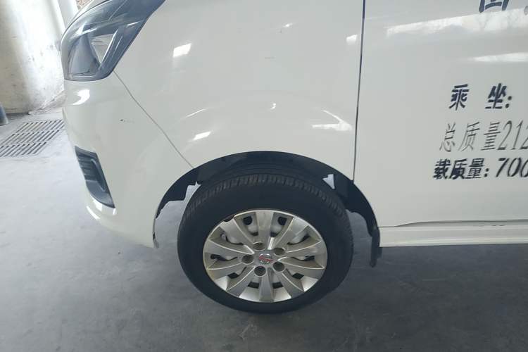 Used Jinbei Gold Hiace M Classic 2022 1.6L Engineering Lion Van 2 Seats Exterior 4
