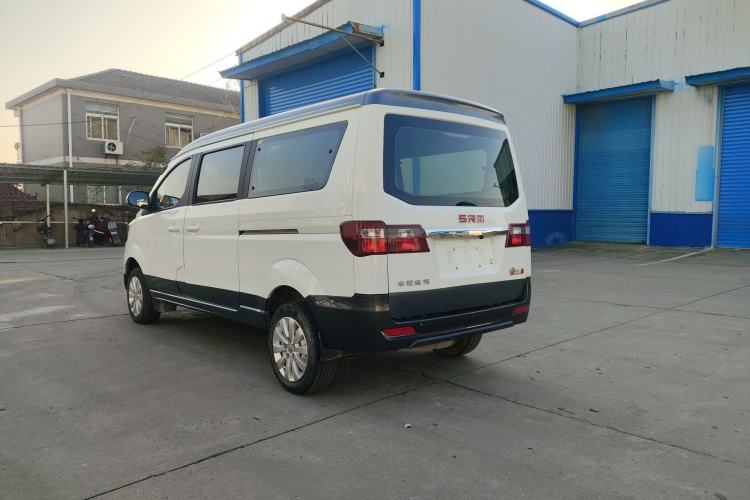 Used Jinbei Gold Hiace M Classic 2022 1.5L Travel Lion Passenger Van 6 Seats Exterior 6