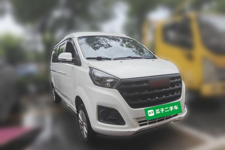 Used Jinbei Gold Hiace M Classic 2022 1.5L Engineering Lion Passenger Van 7 Seats Front Right 45 Deg
