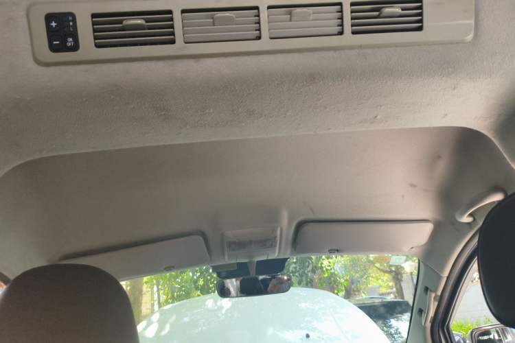 Used Jinbei Gold Hiace M Classic 2022 1.5L Engineering Lion Passenger Vehicle 5 Seats Headliner