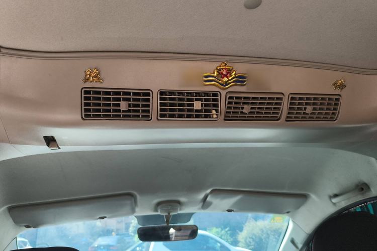 Used Jinbei Gold Hiace M Classic 2022 1.5L Travel Lion Passenger Van 7 Seats Headliner