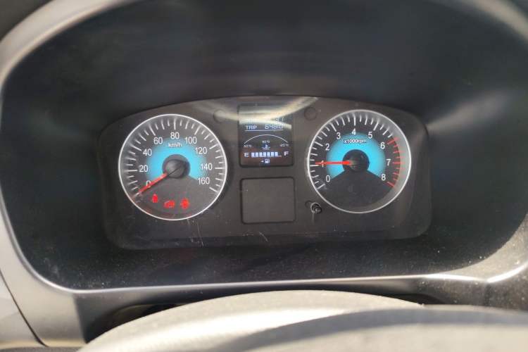 Used Jinbei Gold Hiace M Classic 2022 Panda Edition 1.5L Engineering Lion Passenger Van 6 Seats Instrument Cluster