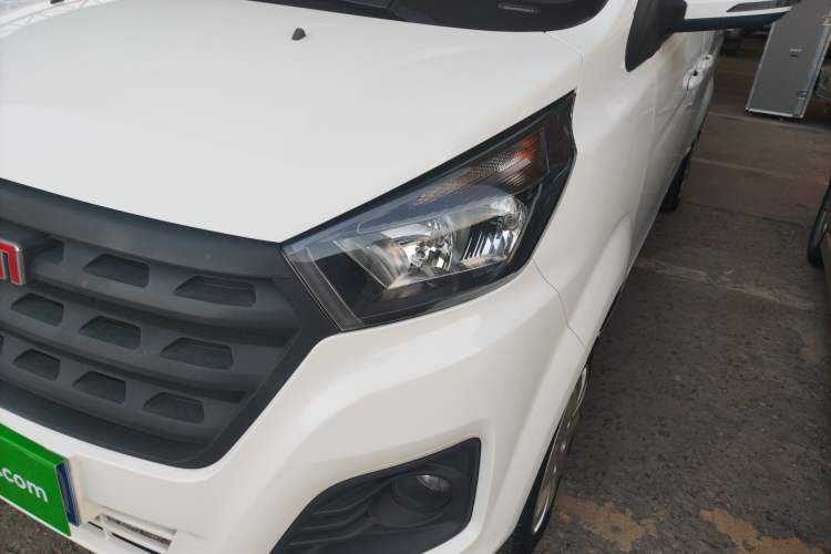 Used Jinbei Gold Hiace M Classic 2022 1.5L Engineering Lion Passenger Van 7 Seats Left Front Headlight