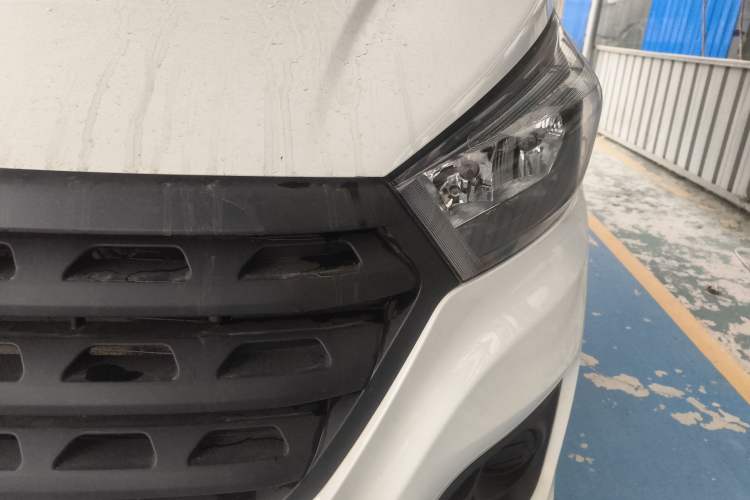 Used Jinbei Gold Hiace M Classic 2022 1.5L Engineering Lion Passenger Vehicle 6 Seats Left Front Headlight