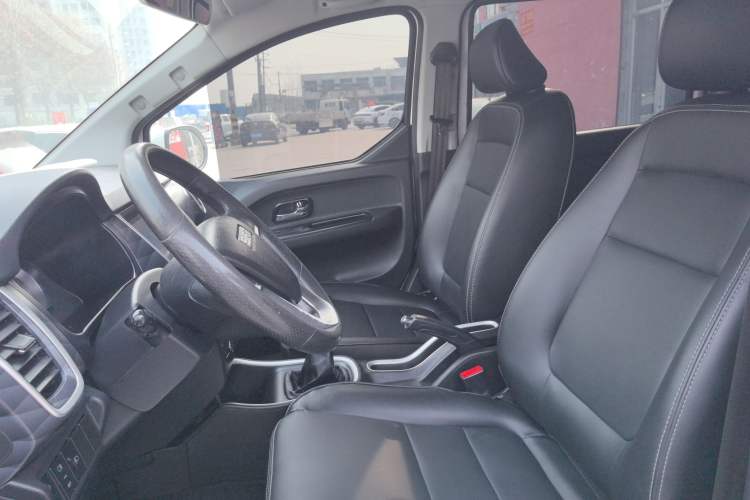 Used Jinbei Gold Hiace M Classic 2022 1.5L Travel Lion Passenger Van 7 Seats Left Front Seat