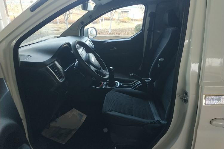 Used Jinbei Gold Hiace M Classic 2022 1.6L Engineering Lion Van 2 Seats Left Front Seat