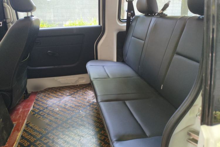 Used Jinbei Gold Hiace M Classic 2022 1.5L Engineering Lion Passenger Vehicle 5 Seats Left Rear Seat