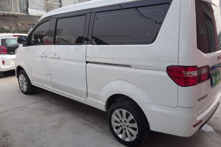 Used Jinbei Gold Hiace M Classic 2022 1.5L Travel Lion Passenger Van 7 Seats Left Side