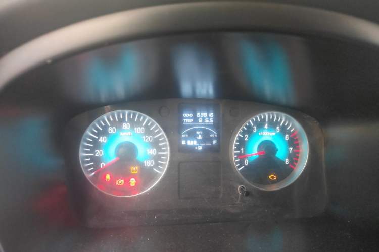 Used Jinbei Gold Hiace M Classic 2022 1.5L Travel Lion Passenger Van 7 Seats Odometer Close Up
