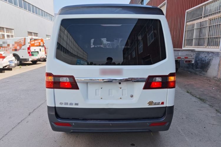 Used Jinbei Gold Hiace M Classic 2022 Panda Edition 1.5L Travel Lion Passenger Van 5 Seats Rear