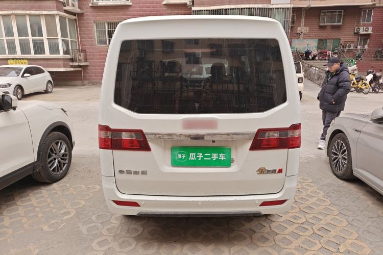 Used Jinbei Gold Hiace M Classic 2022 1.5L Travel Lion Passenger Van 6 Seats Rear