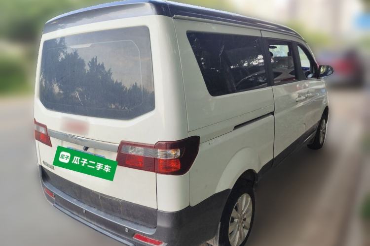 Used Jinbei Gold Hiace M Classic 2022 1.5L Travel Lion Passenger Van 6 Seats Rear Right 45 Deg