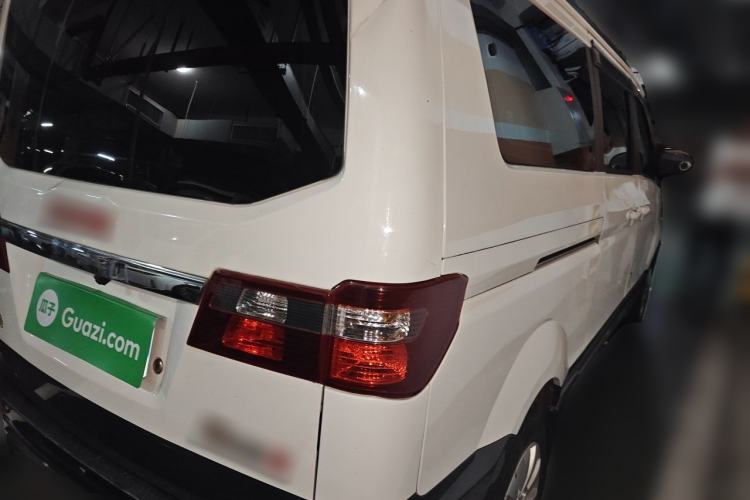 Used Jinbei Gold Hiace M Classic 2022 Panda Edition 1.5L Travel Lion Passenger Van 7 Seats Rear Right 45 Deg