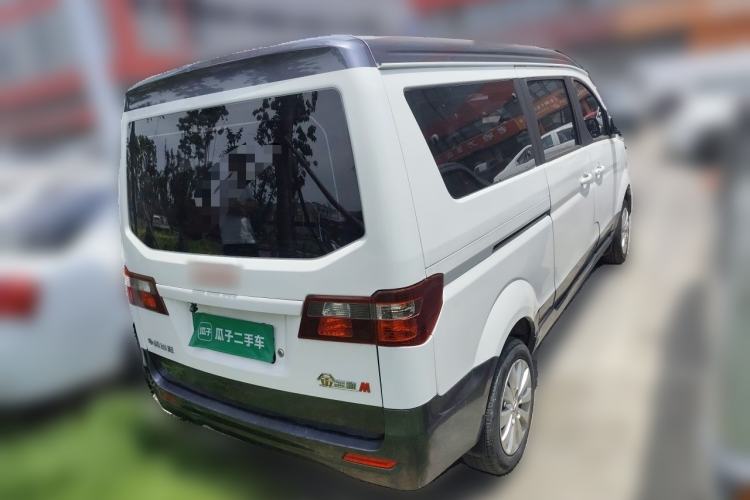 Used Jinbei Gold Hiace M Classic 2022 Panda Edition 1.5L Engineering Lion Passenger Van 6 Seats Rear Right 45 Deg
