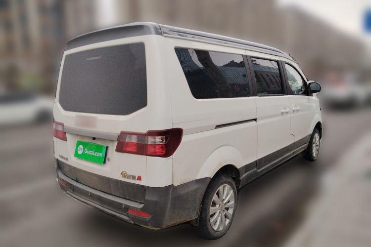 Used Jinbei Gold Hiace M Classic 2022 Panda Edition 1.5L Engineering Lion Passenger Van 6 Seats Rear Right 45 Deg