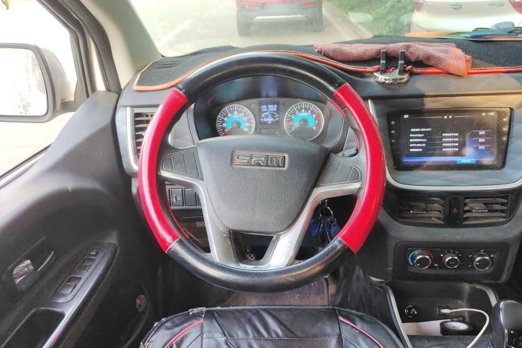 Used Jinbei Gold Hiace M Classic 2022 1.5L Travel Lion Passenger Van 6 Seats Steering Wheel