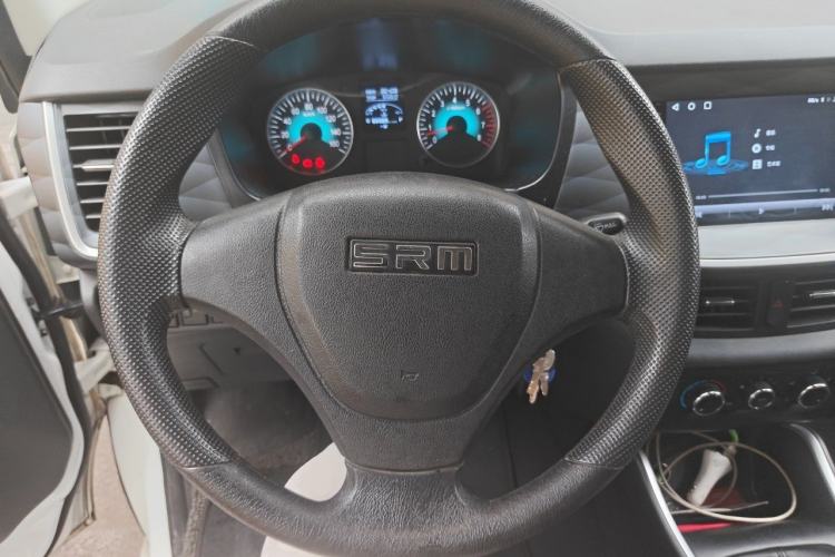 Used Jinbei Gold Hiace M Classic 2022 1.5L Engineering Lion Passenger Van 7 Seats Steering Wheel