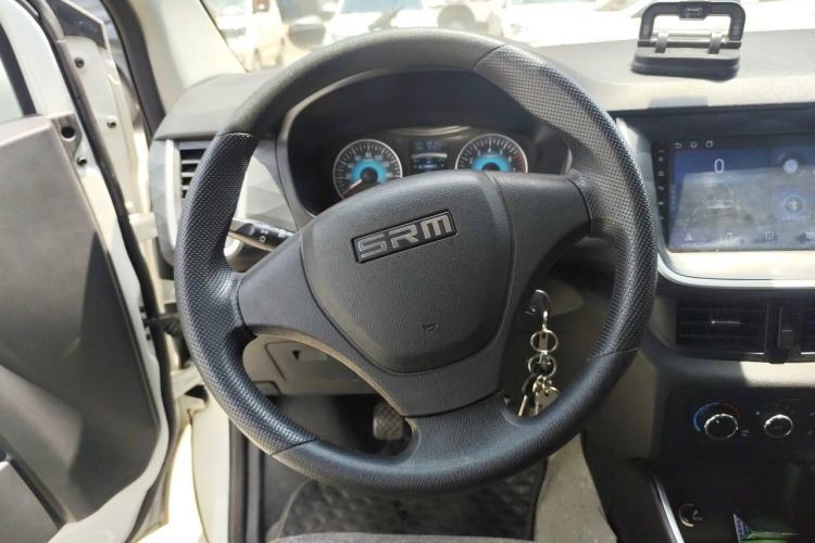 Used Jinbei Gold Hiace M Classic 2022 Panda Edition 1.5L Engineering Lion Passenger Van 6 Seats Steering Wheel