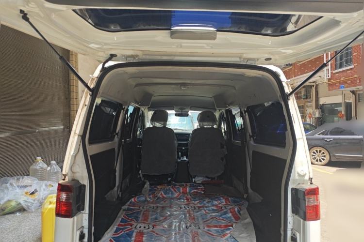 Used Jinbei Gold Hiace M Classic 2022 Panda Edition 1.5L Engineering Lion Passenger Vehicle 5 Seats Trunk