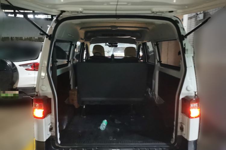 Used Jinbei Gold Hiace M Classic 2022 Panda Edition 1.5L Travel Lion Passenger Van 6 Seats Trunk