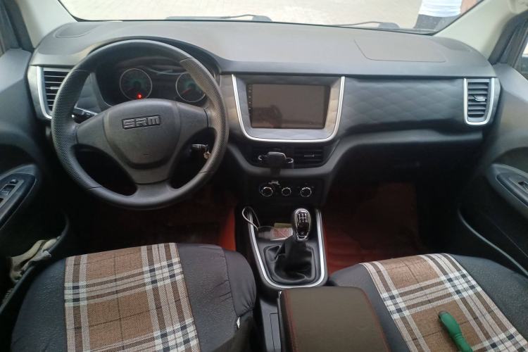 Used Jinbei Gold Hiace M Classic 2023 1.5L Engineering Lion Passenger Vehicle 5/6/7 Seats Center Console