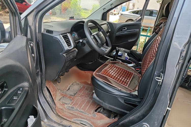 Used Jinbei Gold Hiace M Classic 2023 1.5L Travel Lion Passenger Vehicle 5/6/7 Seats Driver Seat