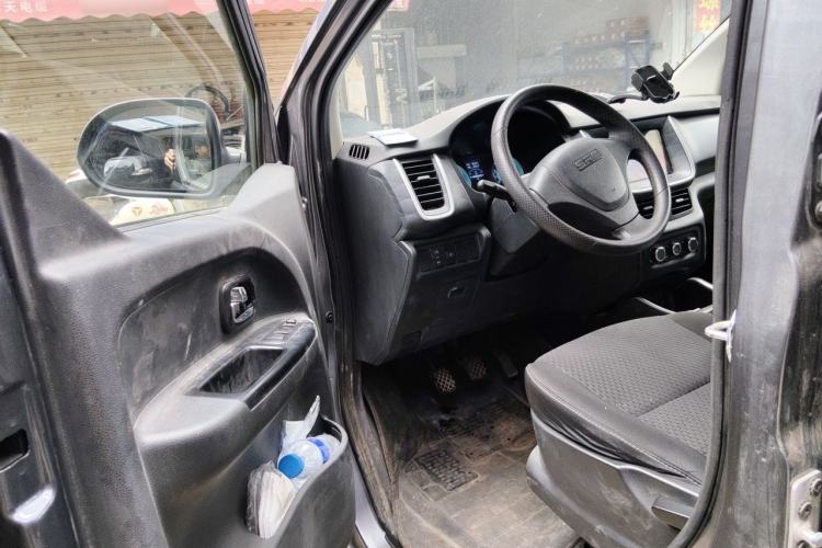 Used Jinbei Gold Hiace M Classic 2023 1.5L Engineering Lion Passenger Vehicle 5/6/7 Seats Driver Seat