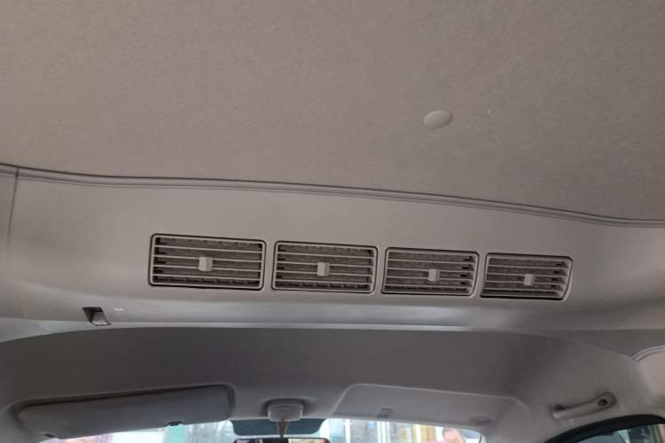 Used Jinbei Gold Hiace M Classic 2023 1.5L Engineering Lion Passenger Vehicle 5/6/7 Seats Headliner