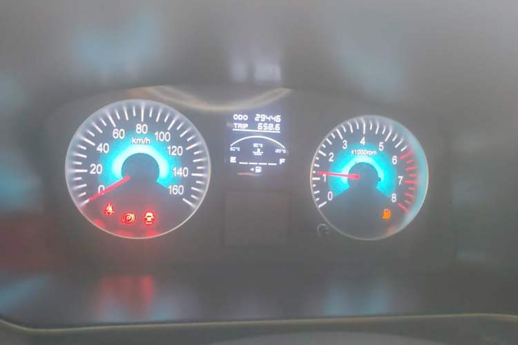 Used Jinbei Gold Hiace M Classic 2023 1.5L Engineering Lion Passenger Vehicle 5/6/7 Seats Instrument Cluster