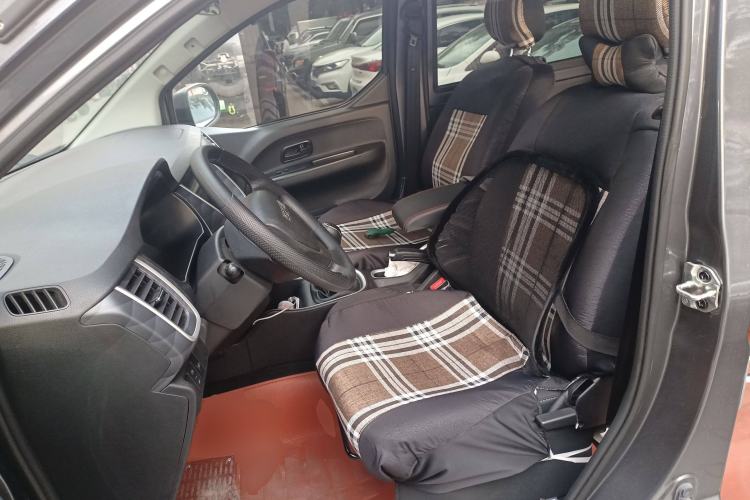 Used Jinbei Gold Hiace M Classic 2023 1.5L Engineering Lion Passenger Vehicle 5/6/7 Seats Left Front Seat