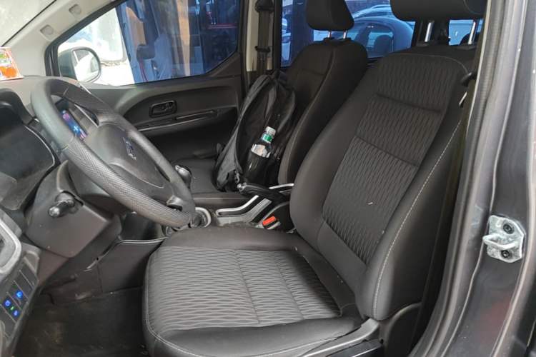 Used Jinbei Gold Hiace M Classic 2023 1.5L Engineering Lion Passenger Vehicle 5/6/7 Seats Left Front Seat