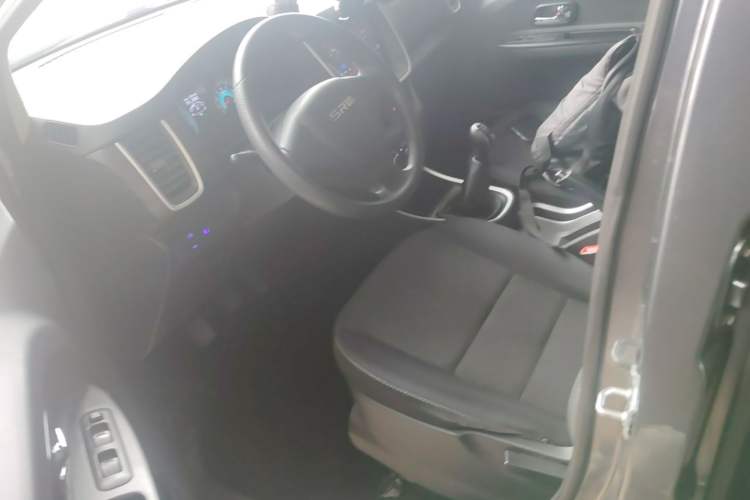 Used Jinbei Gold Hiace M Classic 2023 1.5L Engineering Lion Passenger Vehicle 5/6/7 Seats Left Front Seat