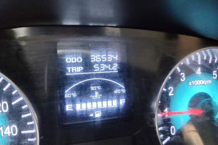 Used Jinbei Gold Hiace M Classic 2023 1.5L Engineering Lion Passenger Vehicle 5/6/7 Seats Odometer Close Up