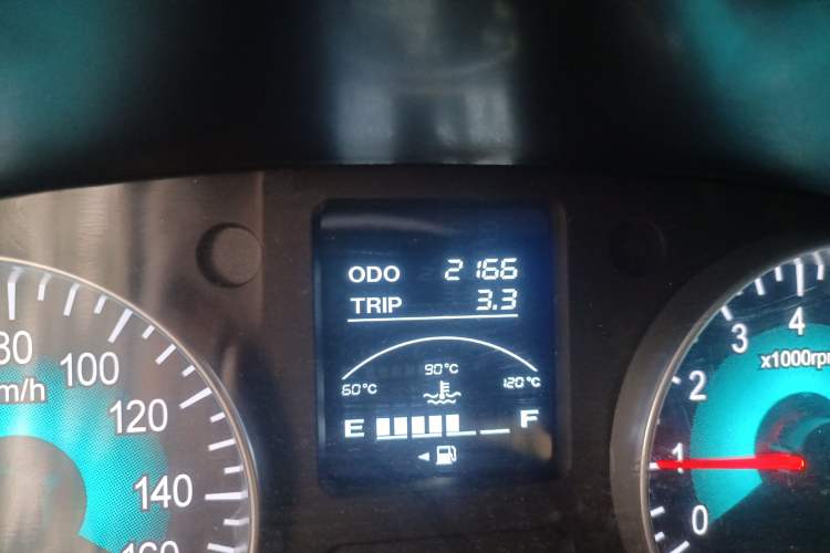Used Jinbei Gold Hiace M Classic 2023 1.5L Engineering Lion Passenger Vehicle 5/6/7 Seats Odometer Close Up