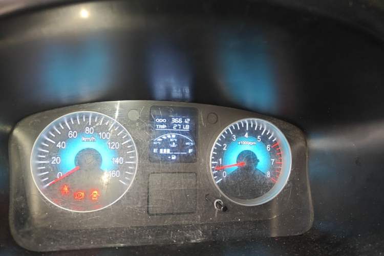 Used Jinbei Gold Hiace M Classic 2023 1.5L Engineering Lion Passenger Vehicle 5/6/7 Seats Odometer Close Up
