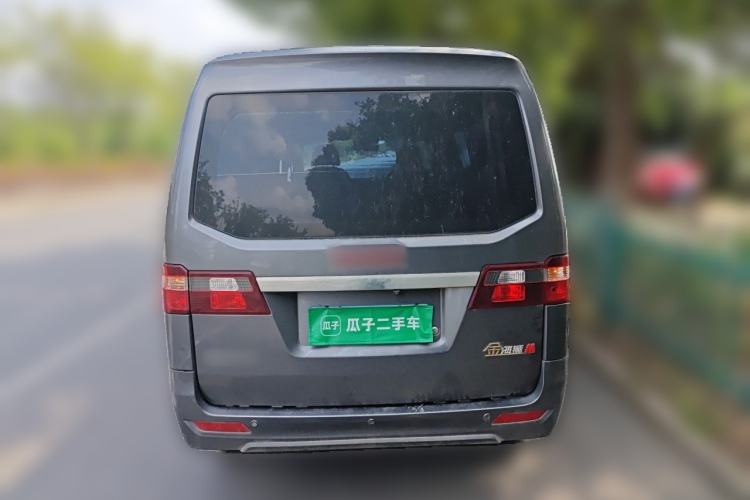 Used Jinbei Gold Hiace M Classic 2023 1.5L Travel Lion Passenger Vehicle 5/6/7 Seats Rear
