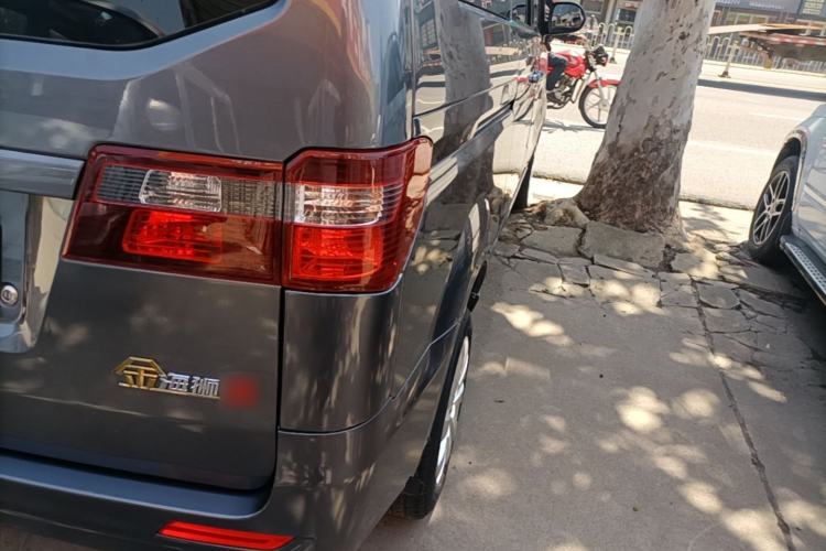 Used Jinbei Gold Hiace M Classic 2023 1.5L Engineering Lion Passenger Vehicle 5/6/7 Seats Right Rear Taillight