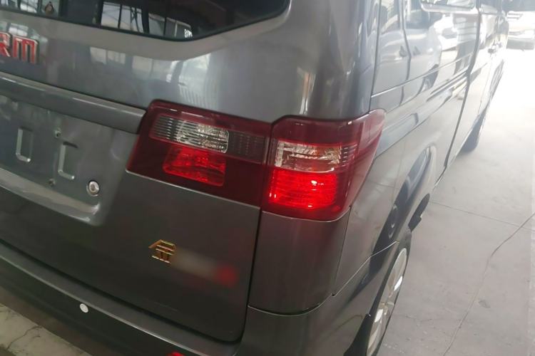 Used Jinbei Gold Hiace M Classic 2023 1.5L Engineering Lion Passenger Vehicle 5/6/7 Seats Right Rear Taillight