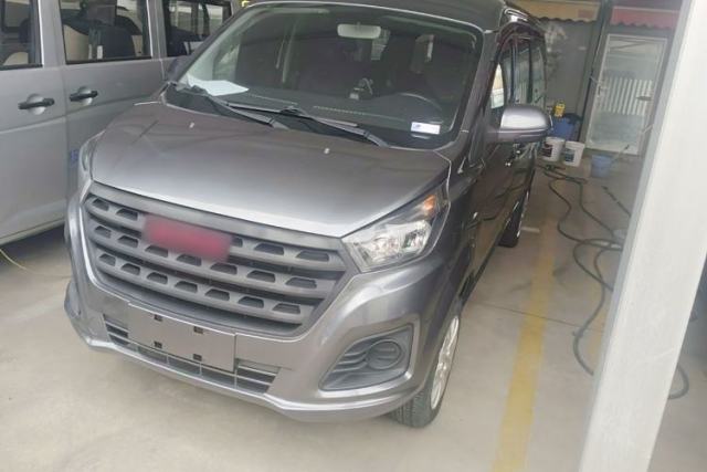 Used Jinbei Gold Hiace M Classic 2023 1.5L Engineering Lion Passenger Vehicle 5/6/7 Seats