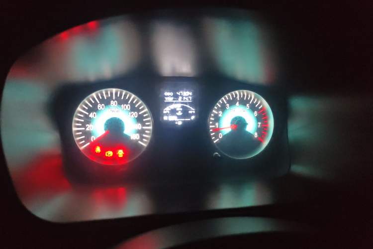 Used Jinbei Gold Hiace M Classic 2023 1.5L Travel Lion Passenger Vehicle 5/6/7 Seats Instrument Cluster
