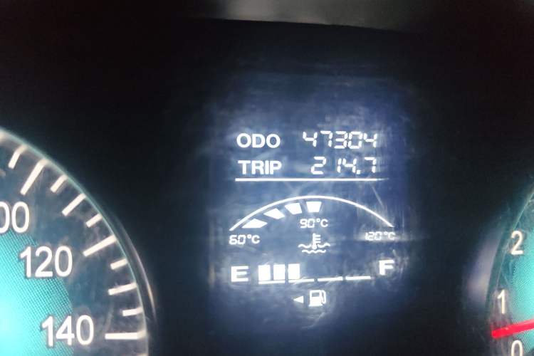 Used Jinbei Gold Hiace M Classic 2023 1.5L Travel Lion Passenger Vehicle 5/6/7 Seats Odometer Close Up