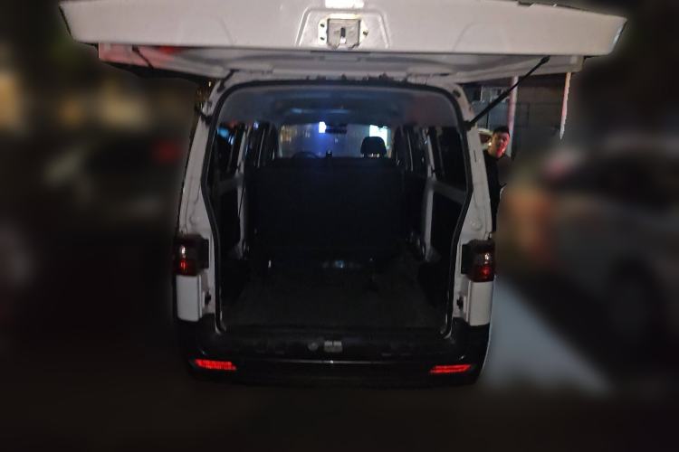 Used Jinbei Gold Hiace M Classic 2023 1.5L Travel Lion Passenger Vehicle 5/6/7 Seats Trunk