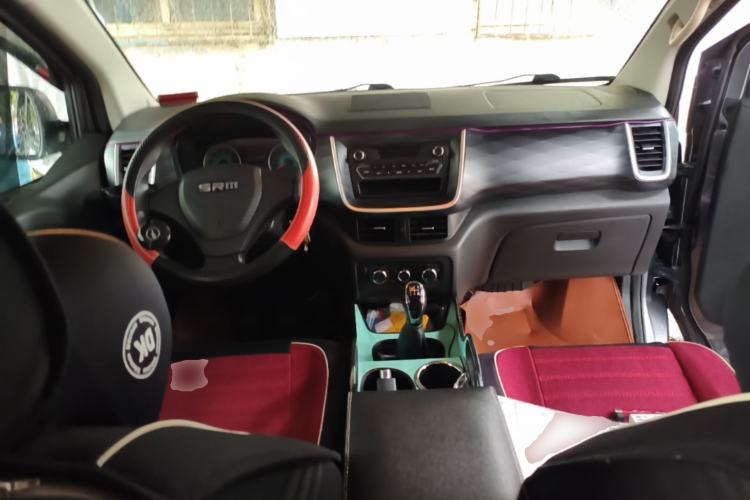 Used Jinbei Gold Hiace M Classic 2023 1.5L Engineering Lion Passenger Vehicle 5/6/7 Seats Center Console