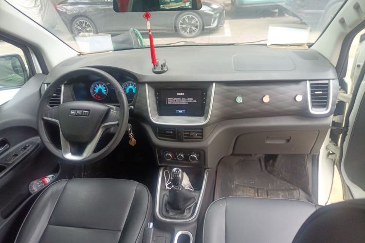 Used Jinbei Gold Hiace M Classic 2023 Panda Edition 1.5L Travel Lion Passenger Van 5/6/7 Seats Center Console