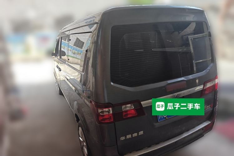 Used Jinbei Gold Hiace M Classic 2023 1.5L Travel Lion Passenger Vehicle 5/6/7 Seats Exterior 3