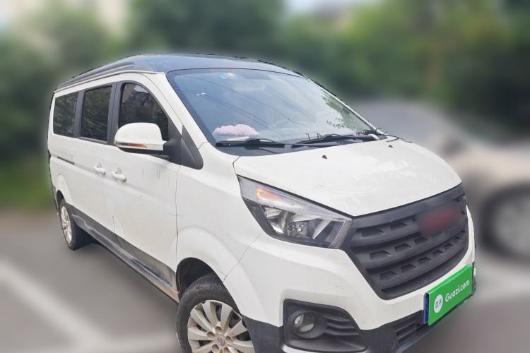Used Jinbei Gold Hiace M Classic 2023 Panda Edition 1.5L Travel Lion Passenger Van 5/6/7 Seats Front Right 45 Deg