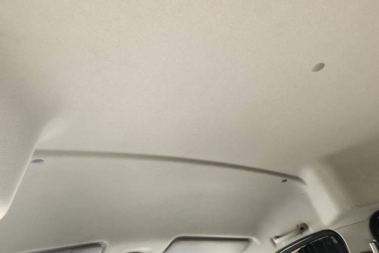 Used Jinbei Gold Hiace M Classic 2023 1.5L Engineering Lion Passenger Vehicle 5/6/7 Seats Headliner