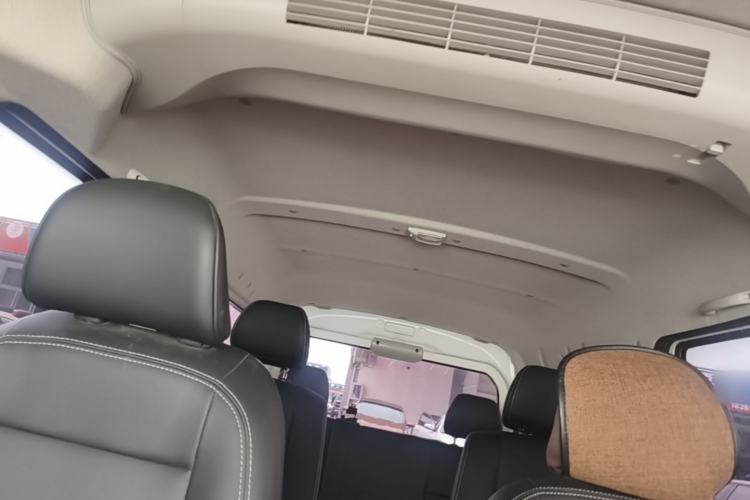 Used Jinbei Gold Hiace M Classic 2023 1.5L Travel Lion Passenger Vehicle 5/6/7 Seats Headliner