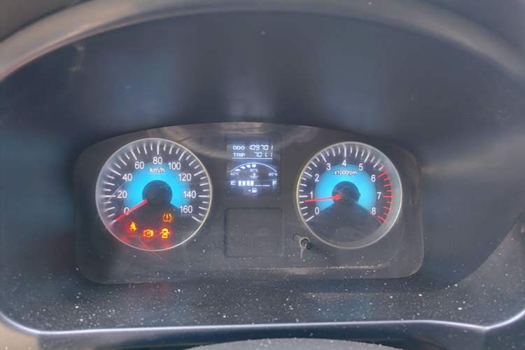 Used Jinbei Gold Hiace M Classic 2023 1.5L Engineering Lion Passenger Vehicle 5/6/7 Seats Instrument Cluster