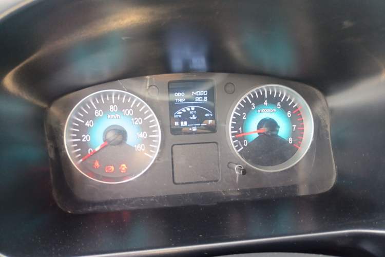 Used Jinbei Gold Hiace M Classic 2023 1.5L Engineering Lion Passenger Vehicle 5/6/7 Seats Instrument Cluster